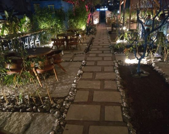 The FML Lounge - Pubs in Pune